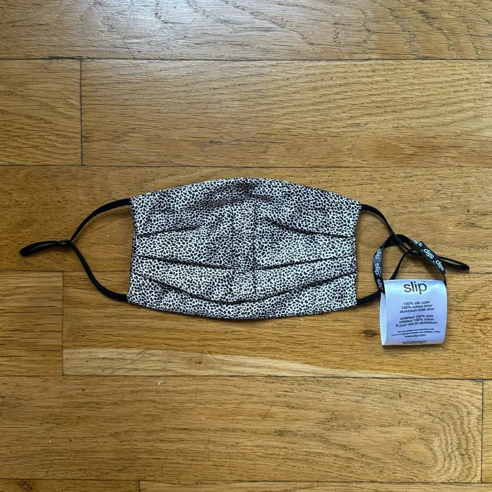 NWOT Slip silk leopard face mask (O/S)